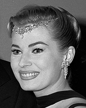 Anita Ekberg jung